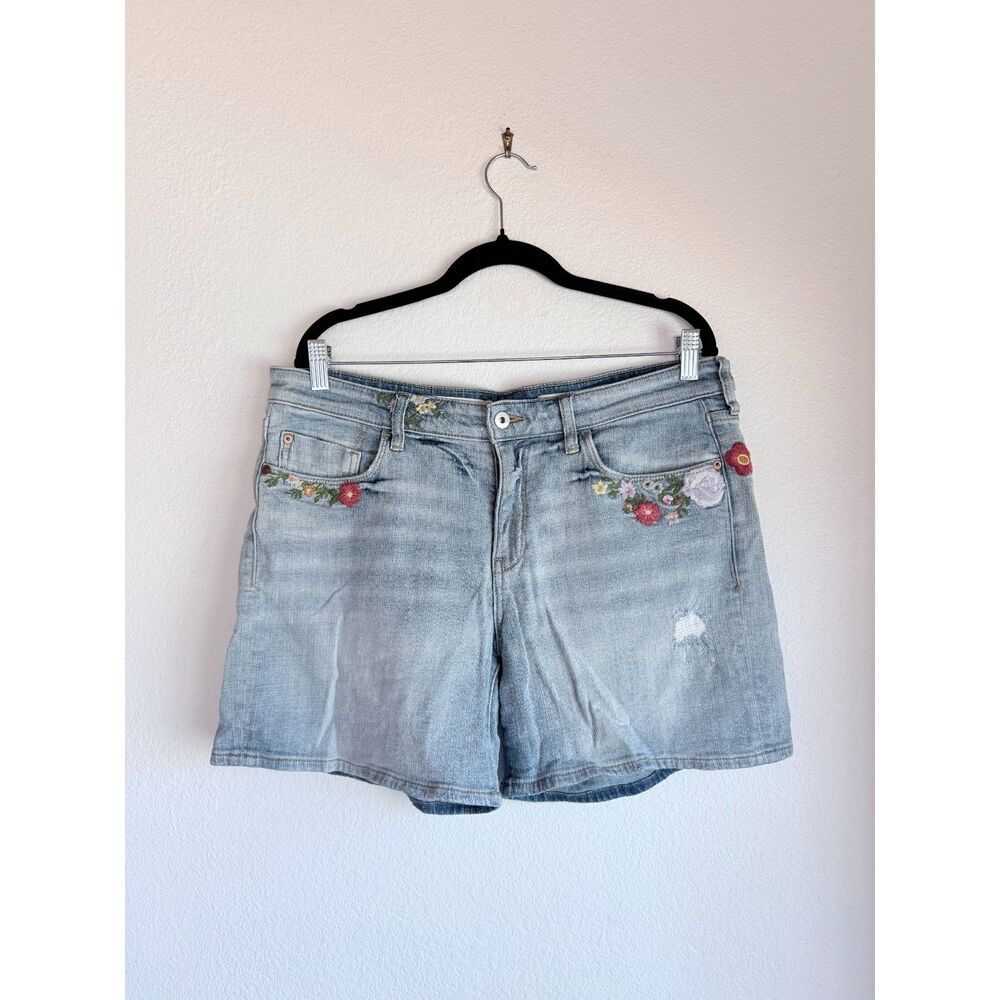 Anthropologie Pilcro Embroidered Boyfriend Denim Shorts Size 30 Boho Floral EUC - Picture 6 of 14